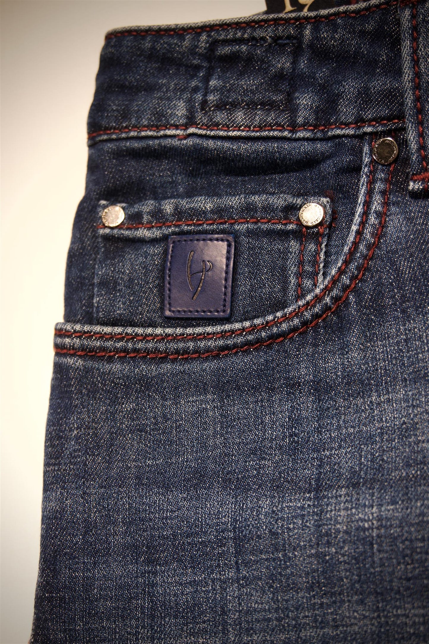 Ravello 5-pocket Jeans - Medium Dark Wash W2