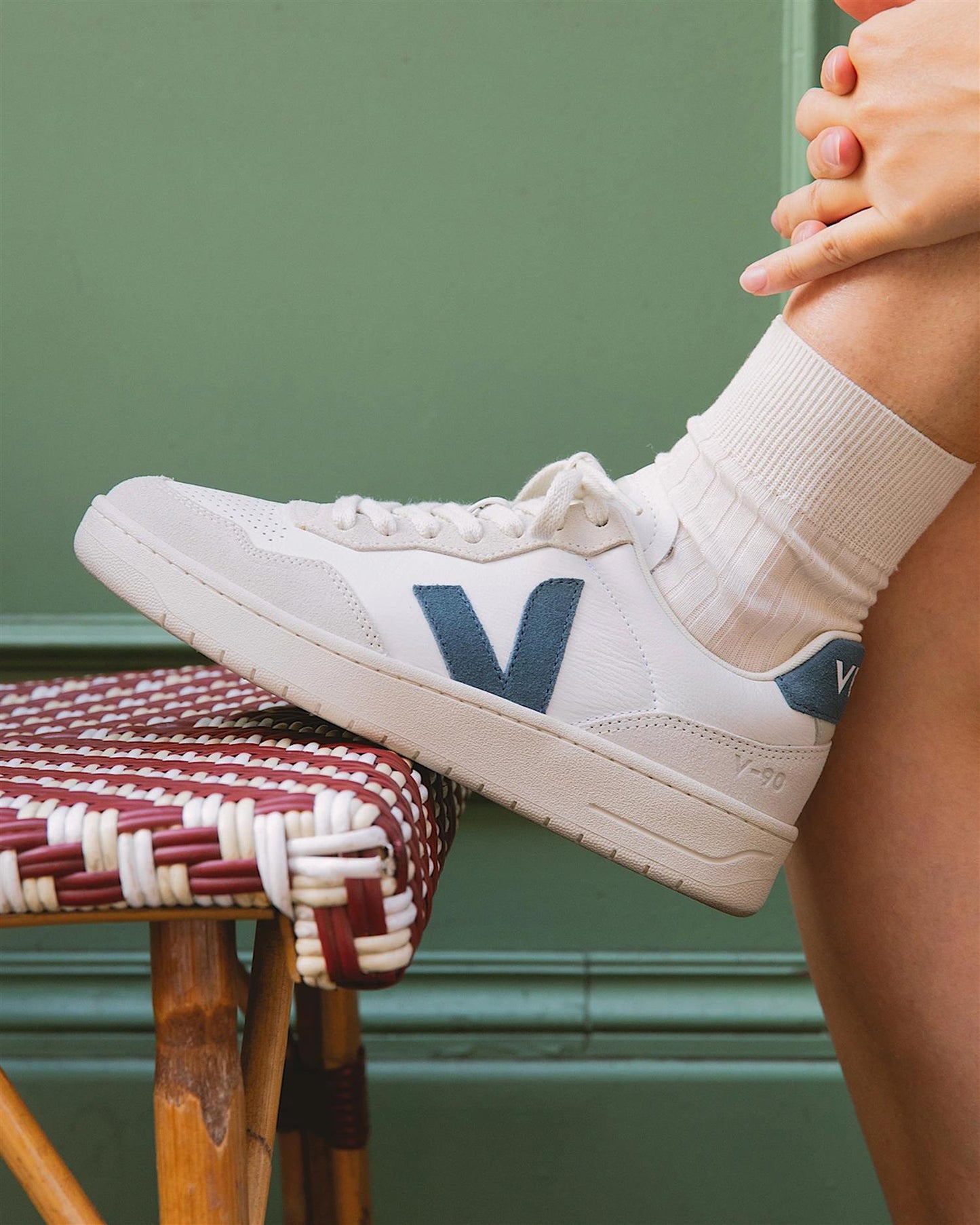 V-90 LEATHER WHITE CALIFORNIA