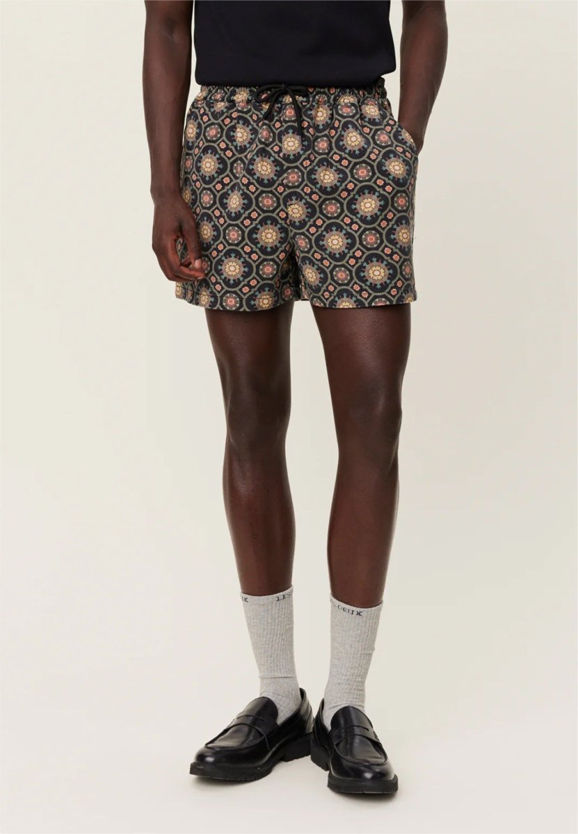 Les Deux Tapestry Shorts - Mandy