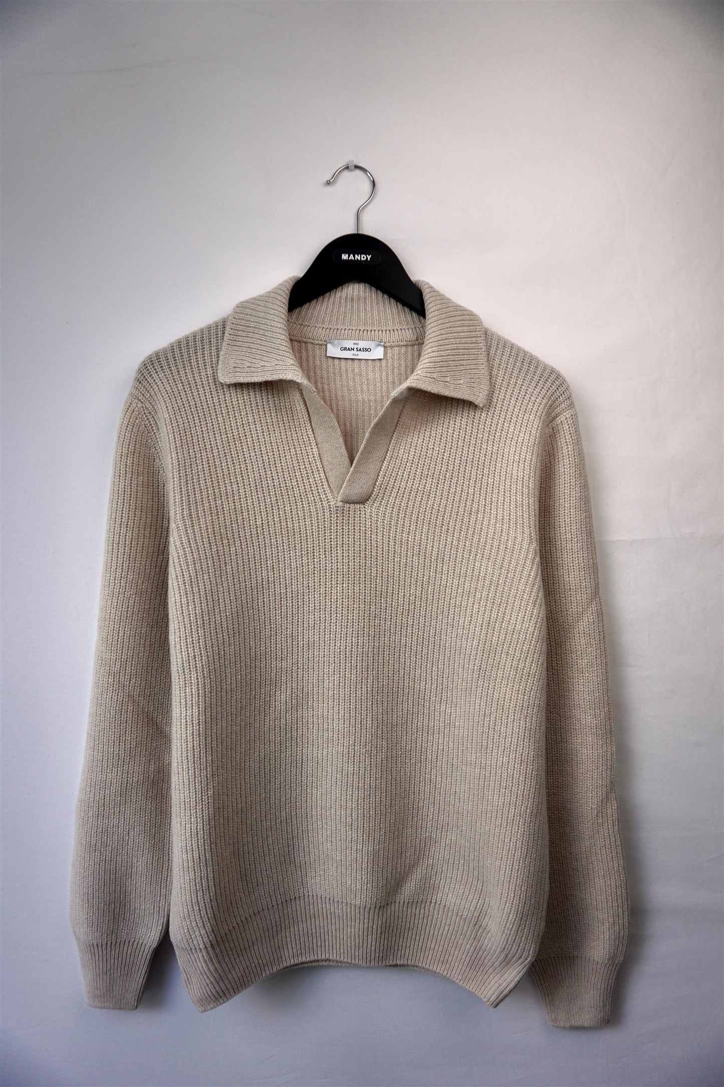 Ribbet Strikkegenser med Skipperkrage i 100% ull - Beige