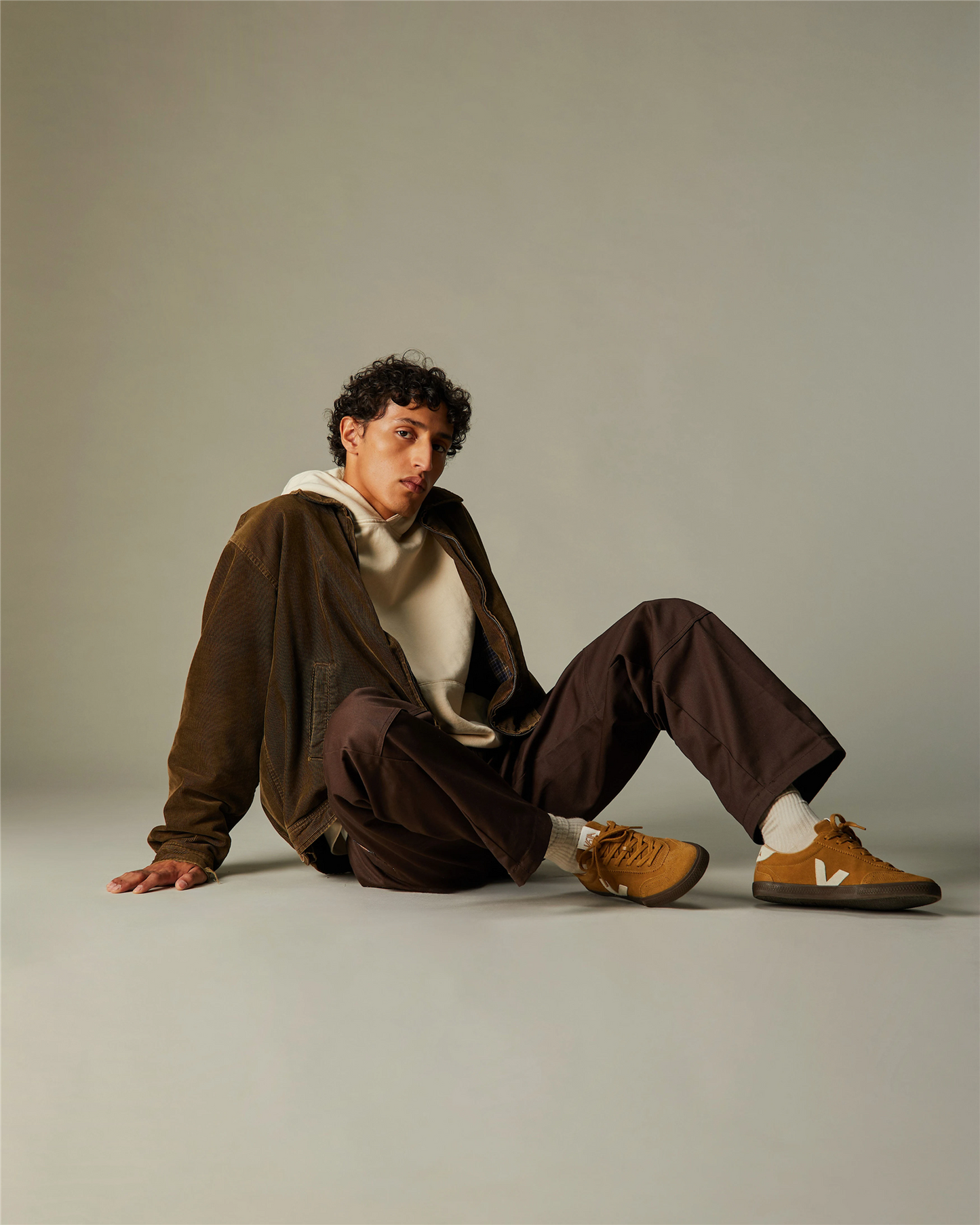 Veja Volley Suede – Tent Natural Eagle