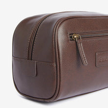 Barbour Barbour Leather Washbag - Mandy