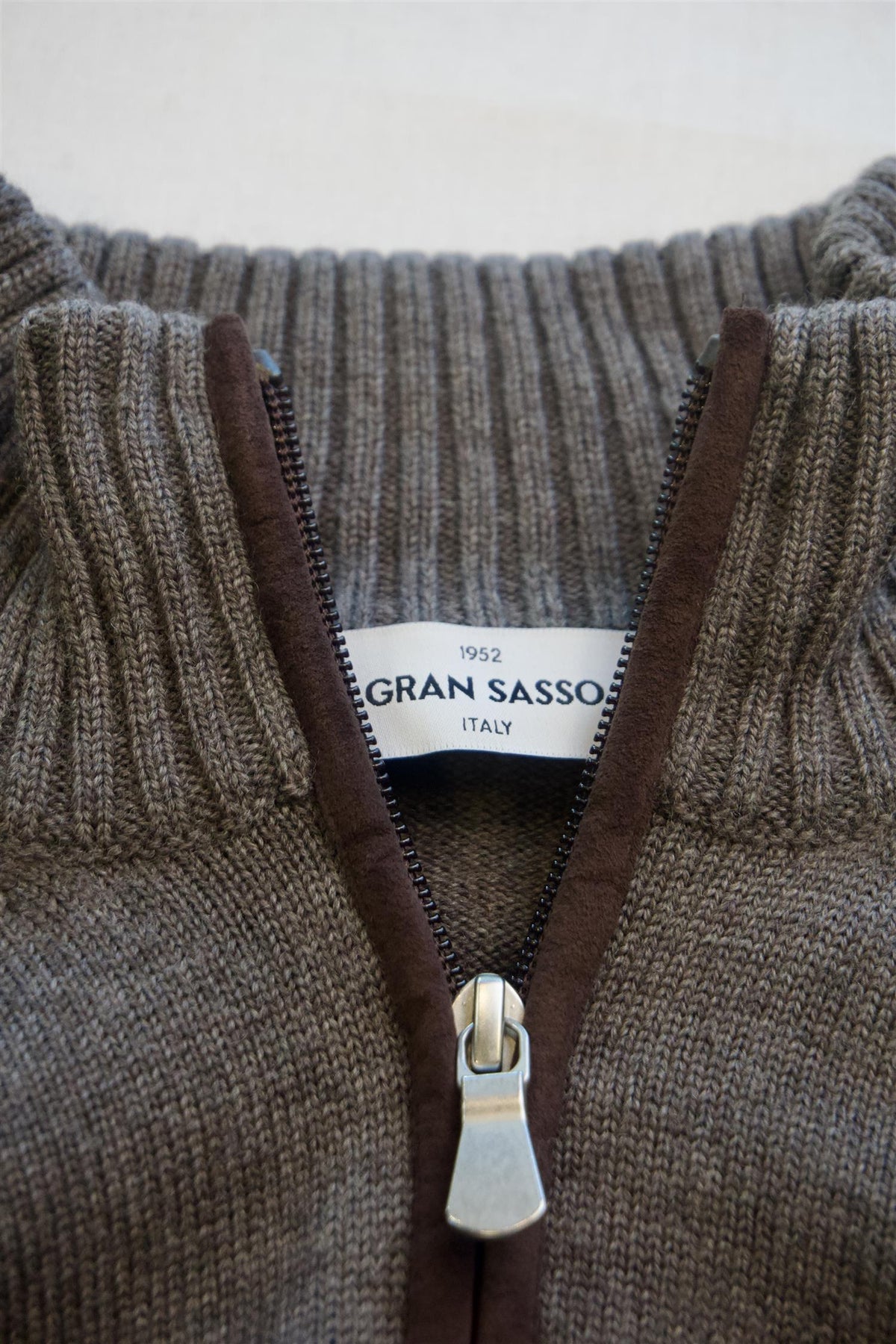 Full-Zip Wool Jacket – Brown