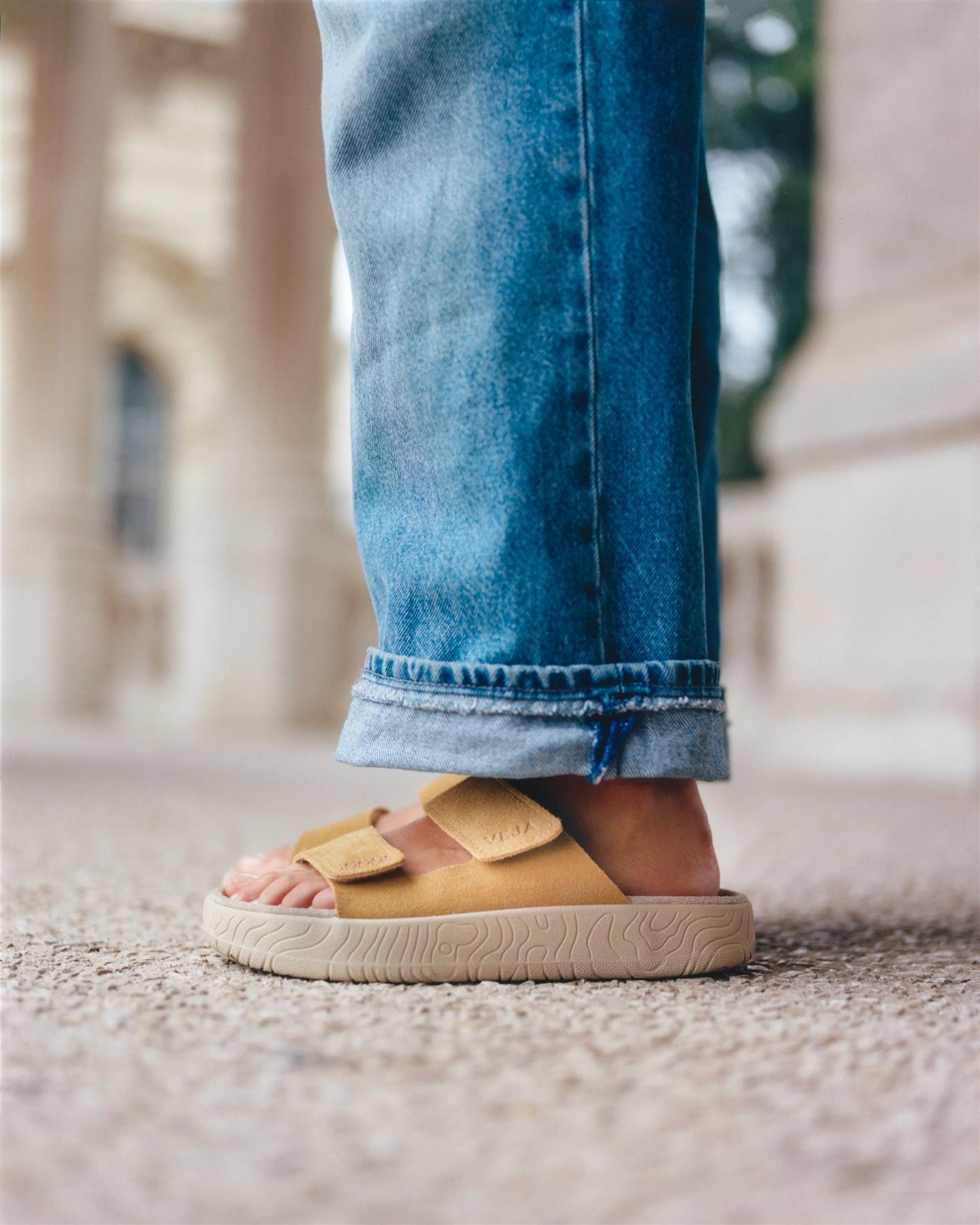 Etna Suede – Ocre Almond