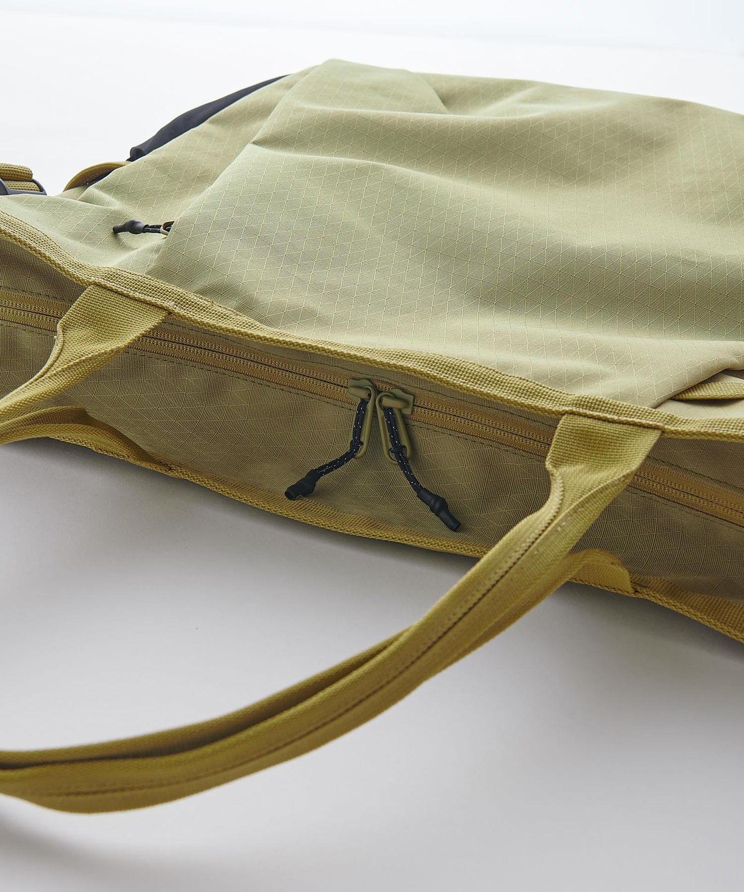 Climbing Tote Bronze Olive