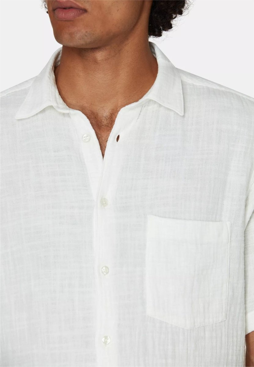 Oscar Jacobson Reg fit city ss crepe - Mandy